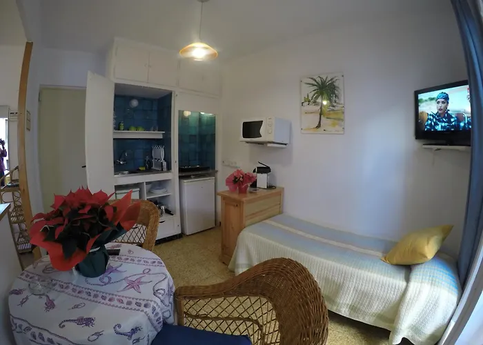 Apartamentos Montserrat