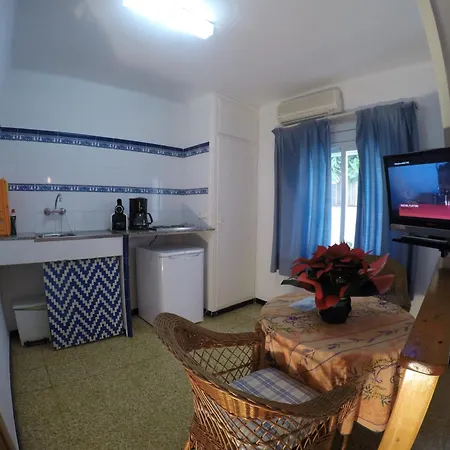 Apartamentos Montserrat Sitges Quarto foto
