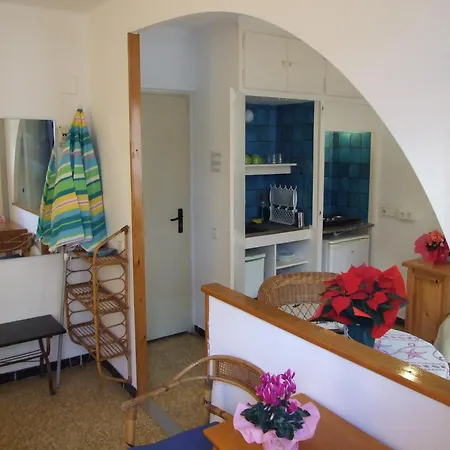 Apartamentos Montserrat Sitges Quarto foto